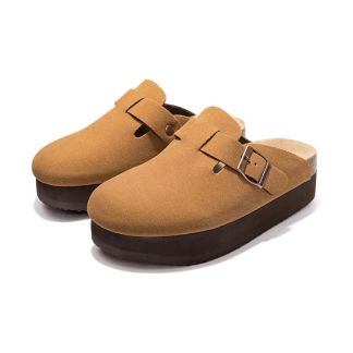 HEVA - Suede Buckle Detail Thick Sole Slippers Brown