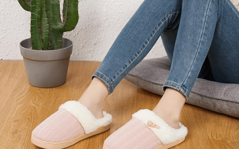NineCiFun Slip-On Fuzzy Slippers